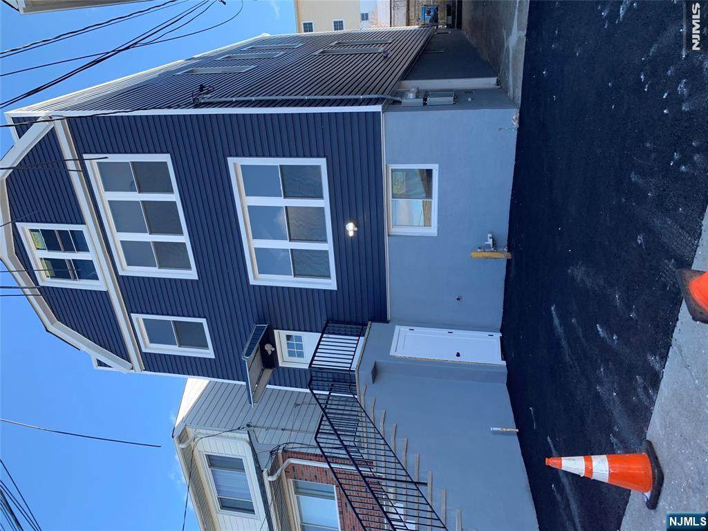 9124 Columbia - Photo 1