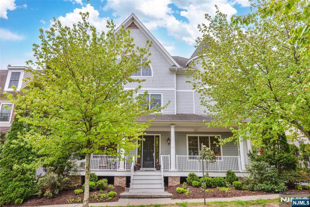3 Christopher Court - Photo 1