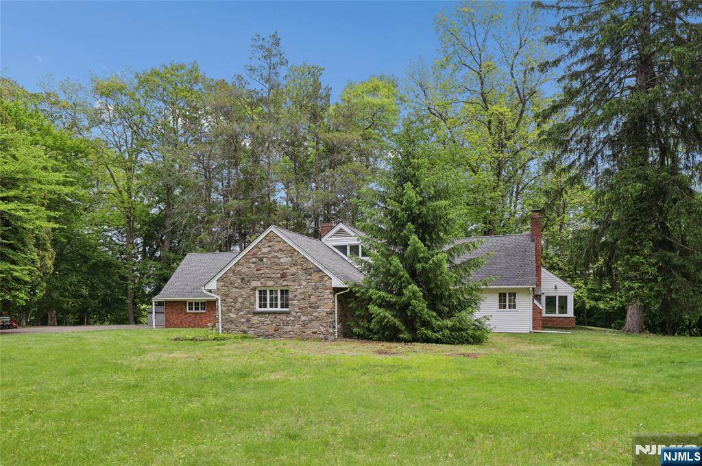 25 Carnot Avenue - Photo 1