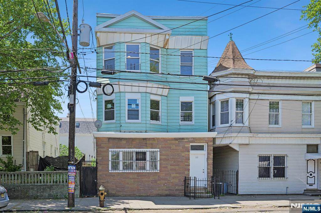 55 Hawkins Street - Photo 1