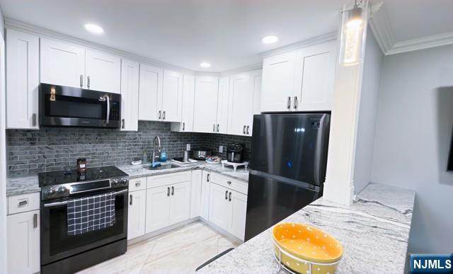 15 Cottage - Photo 1