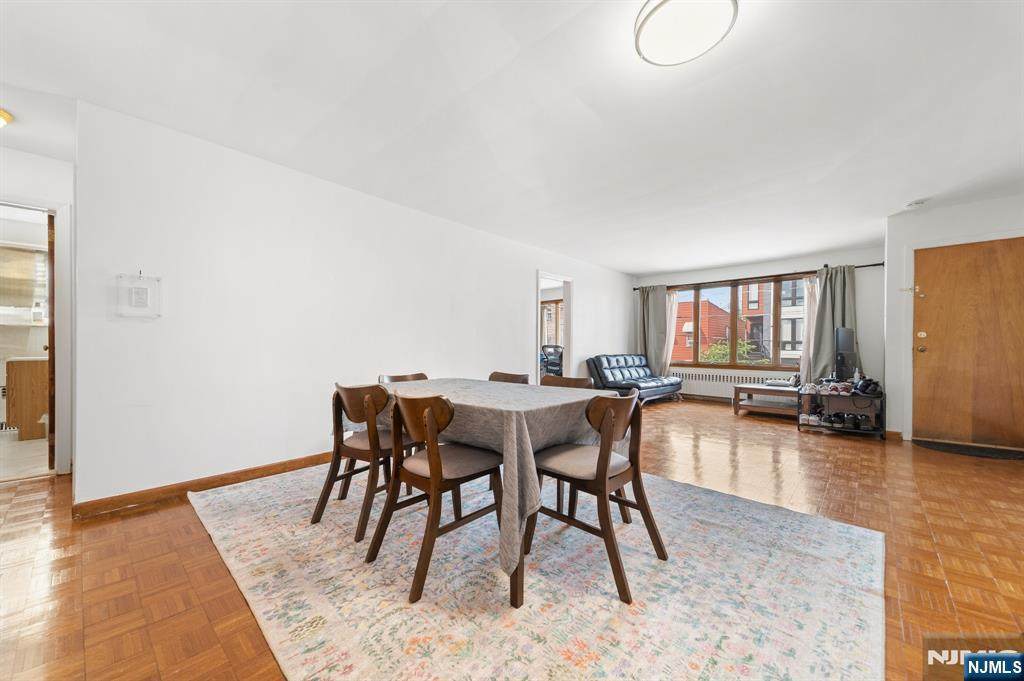 31 Leonard - Photo 1