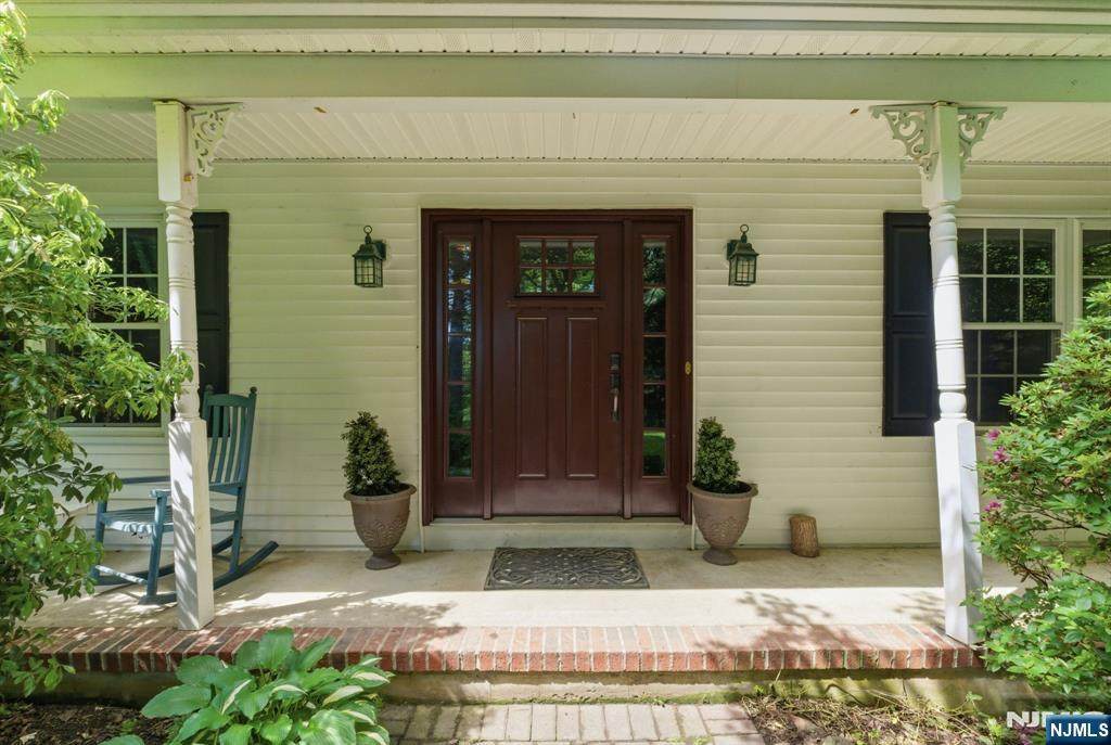 10 Liberty Woods Drive - Photo 1