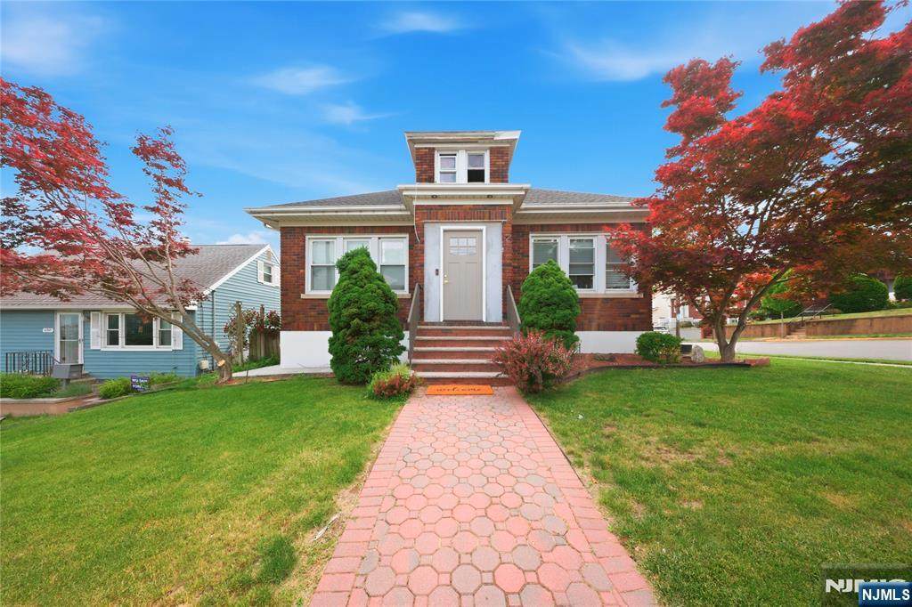 596 Moonachie Avenue - Photo 1
