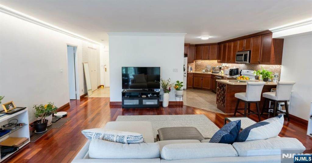 https://bt-photos.global.ssl.fastly.net/njmls/orig_boomver_2_26019080-1.jpg