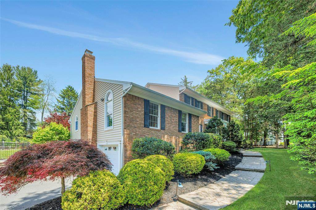 980 Briarwoods Road - Photo 1