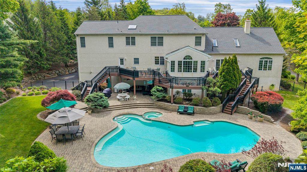15 Skytop Drive - Photo 1