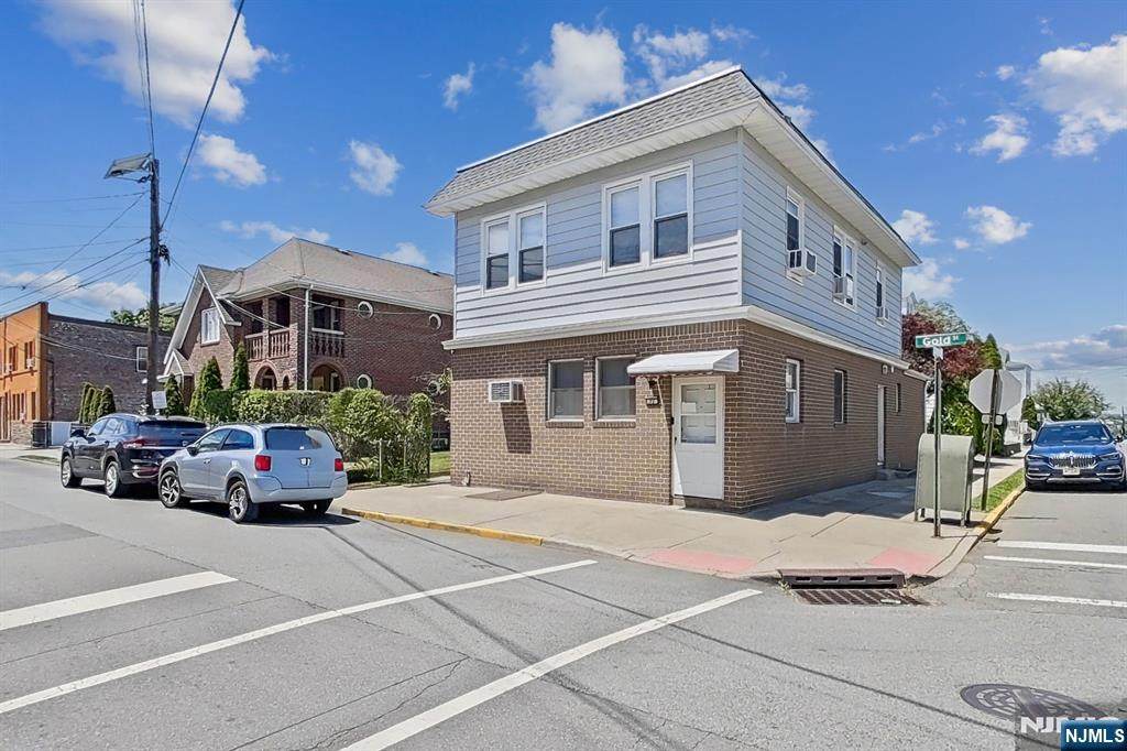 77 Gold Street - Photo 1
