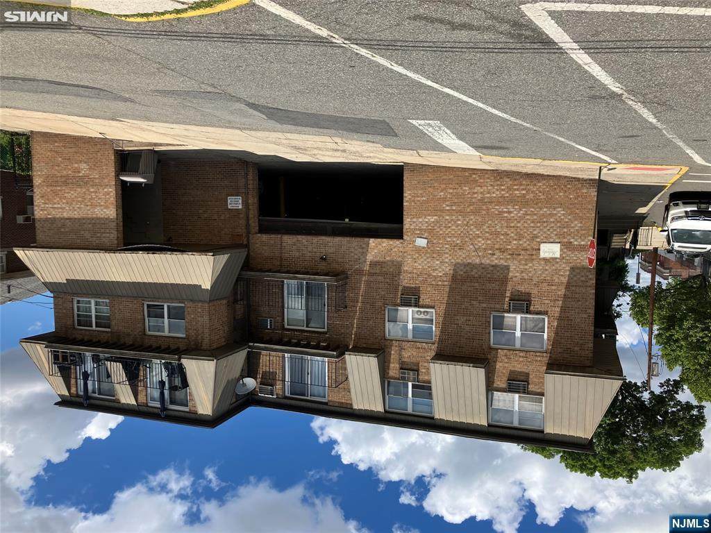 154 Rothwell - Photo 1