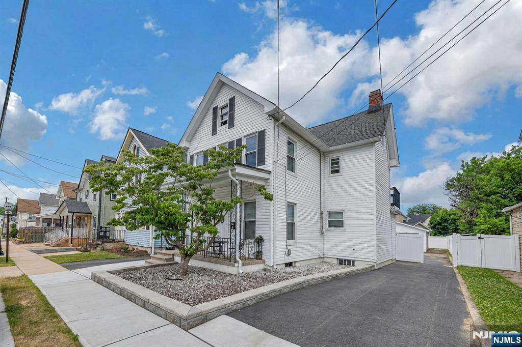 27 Thomas Street - Photo 1