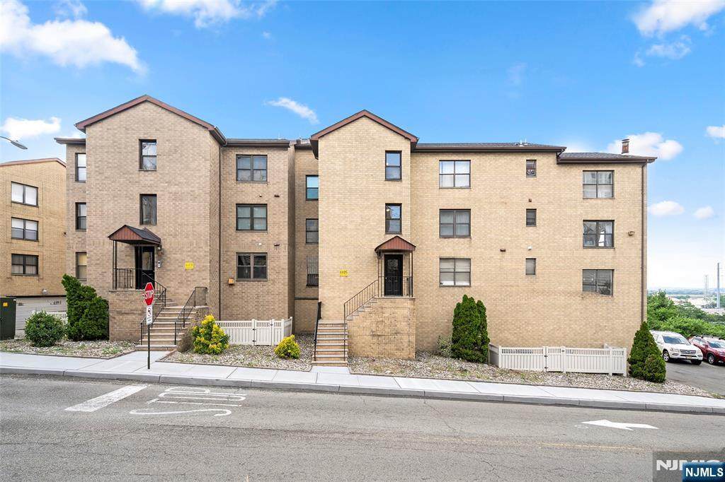 6605 Granton Avenue - Photo 1