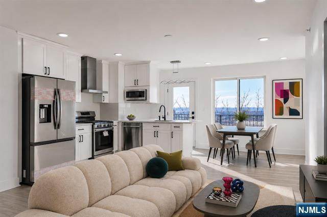 2601 Jane Street - Photo 1