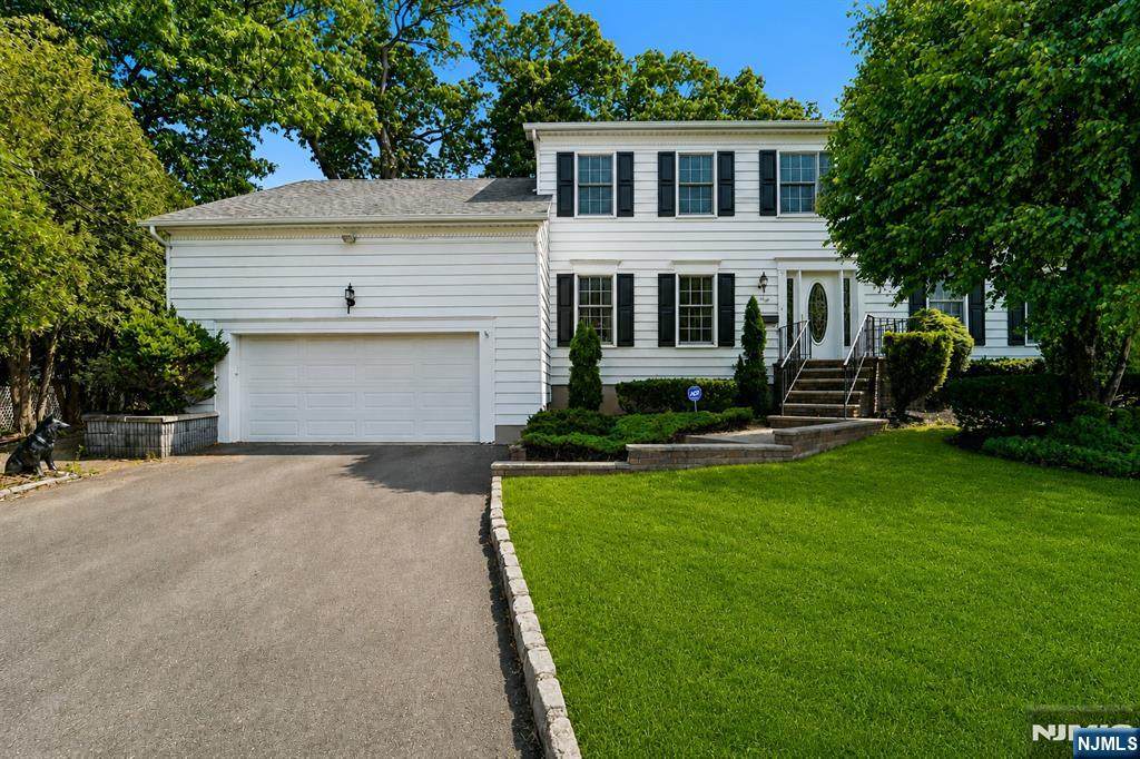 62 Parkway - Photo 1