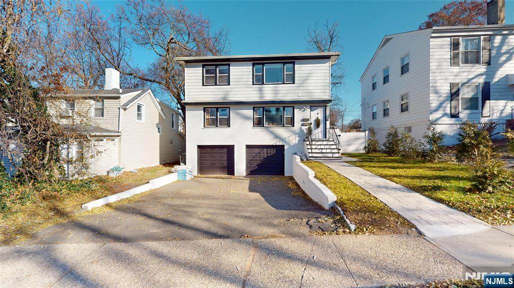121 3rd Street - Photo 1