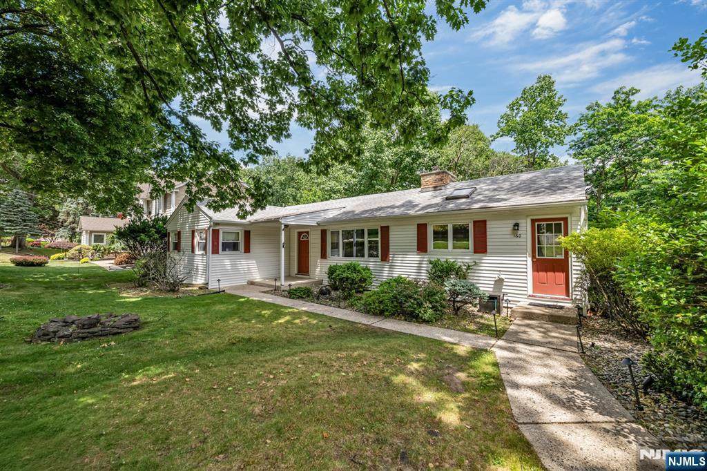160 Degray Street - Photo 1