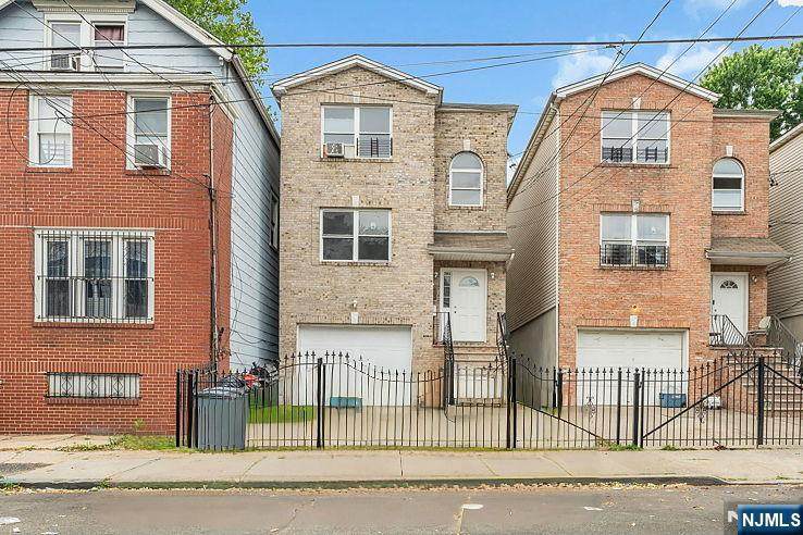 285 6th Street - Photo 1