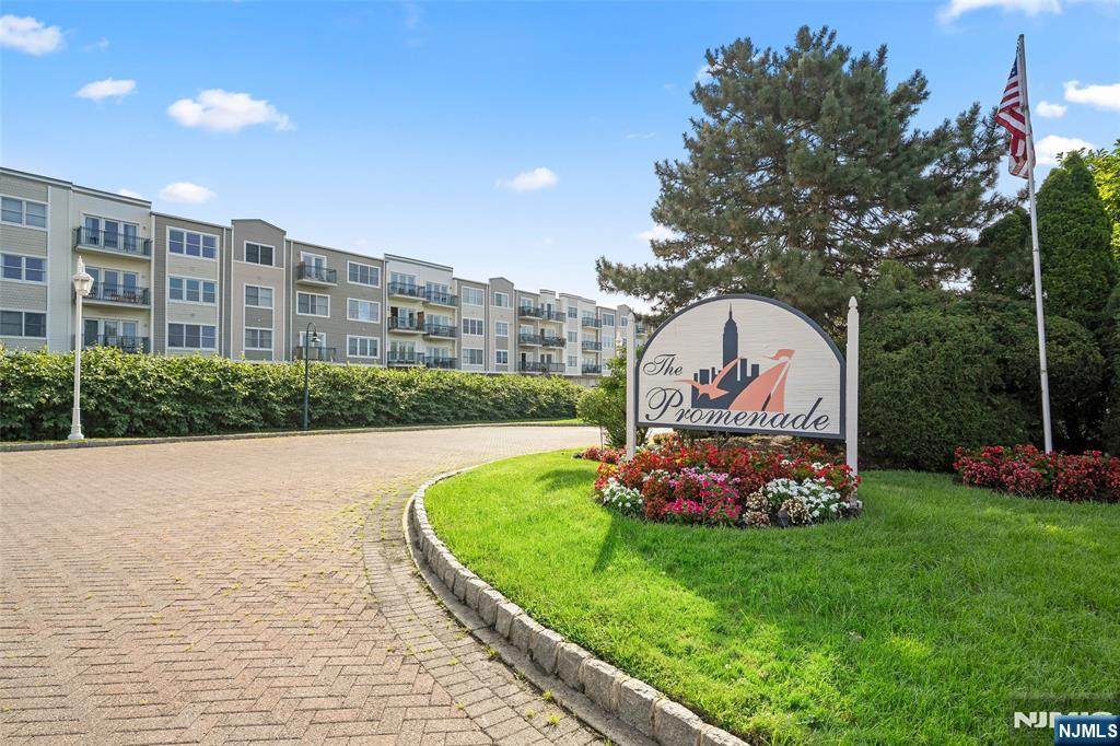 155 The Promenade - Photo 1