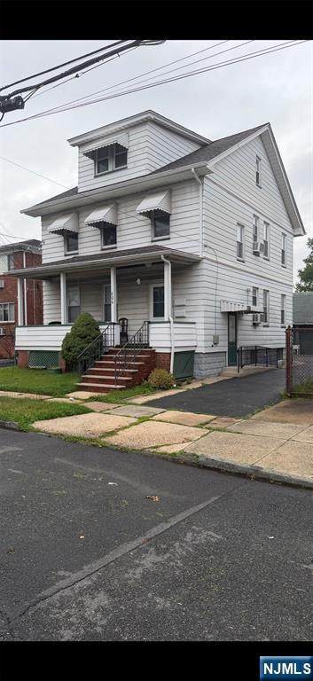 806 Roselle Street - Photo 1