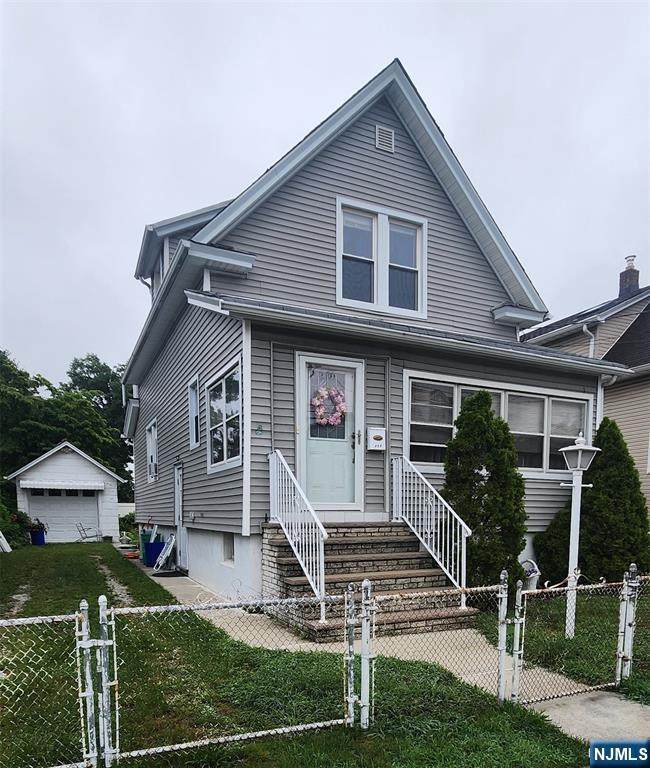 171 Valley Brook Avenue - Photo 1