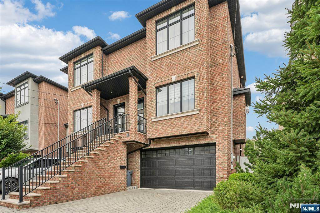 85 Washington Avenue - Photo 1