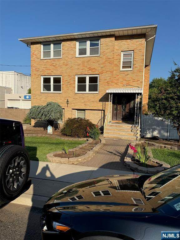 286 Leonia - Photo 1