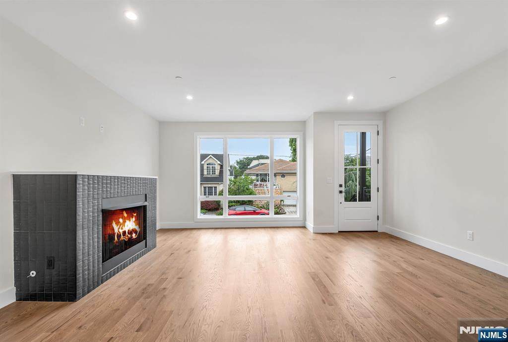 55 Washington - Photo 1