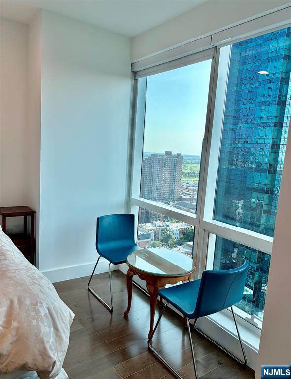 77 Hudson - Photo 1