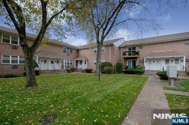 636 Godwin - Photo 1