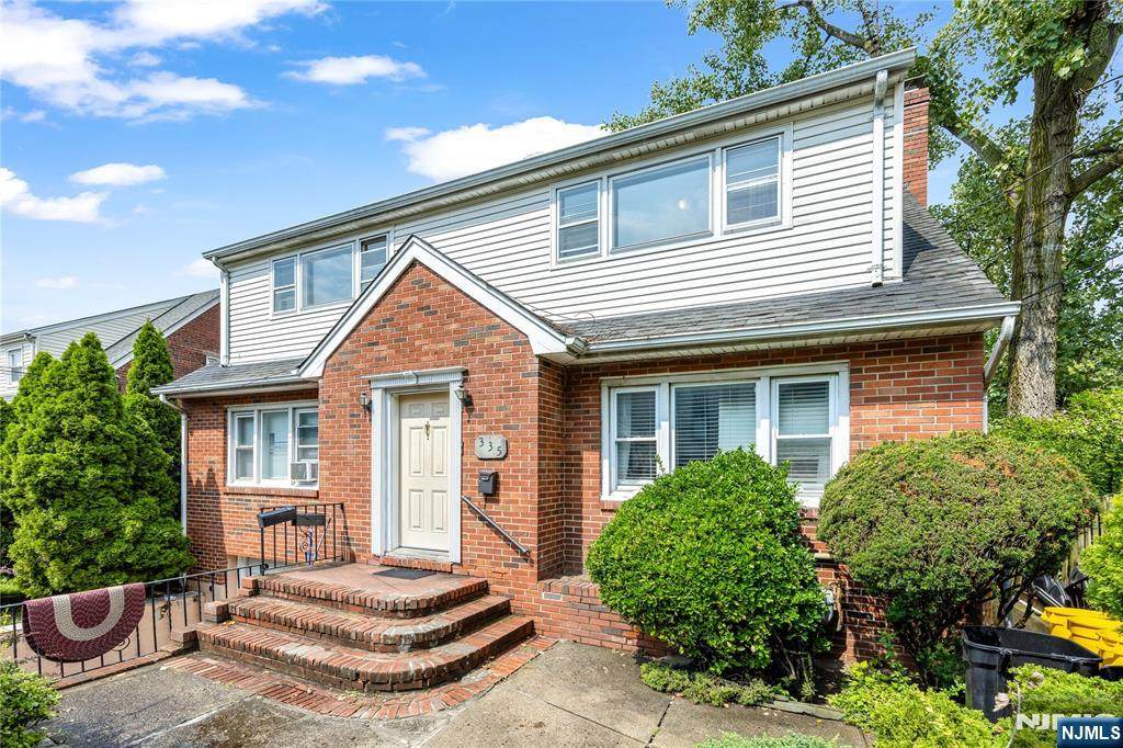 335 10th - Photo 1