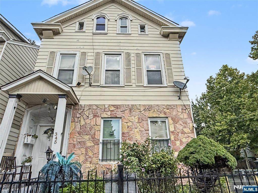 345 15th - Photo 1