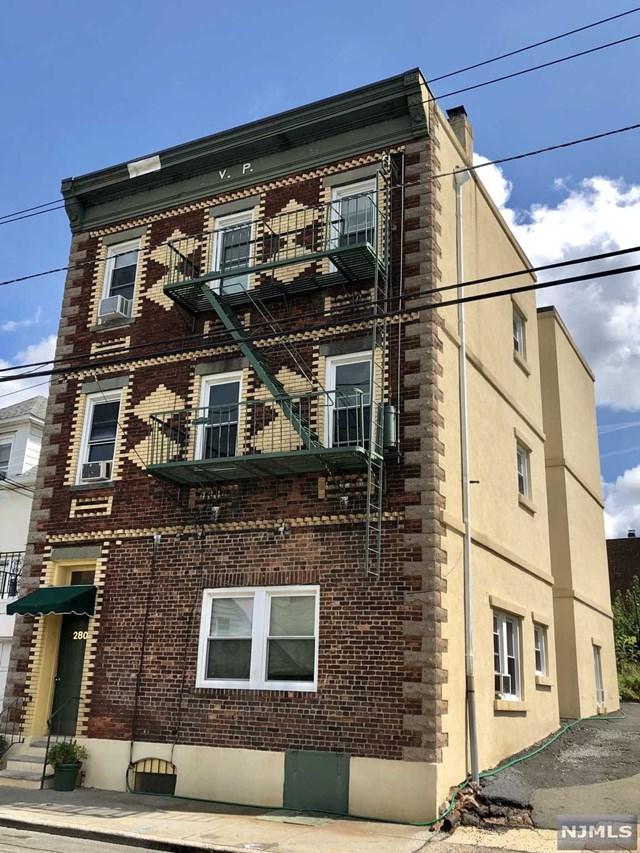 280 Macarthur Avenue - Photo 1
