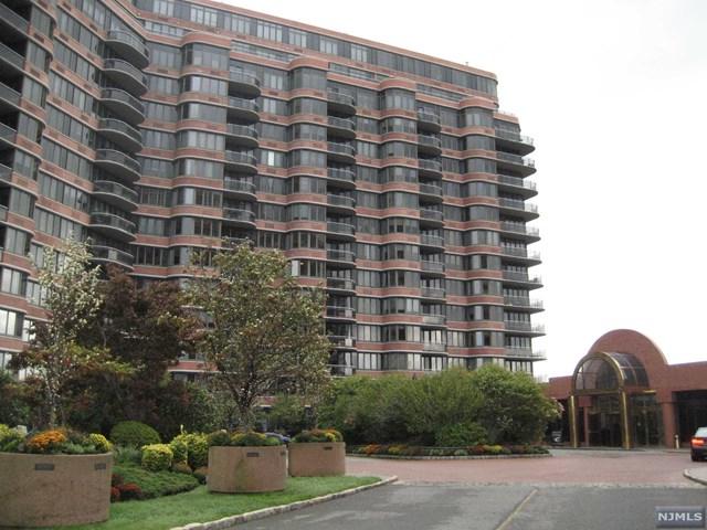 100 Winston Drive - Photo 1