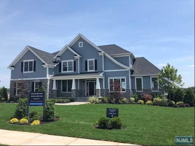 18 Roxbury Road - Photo 1