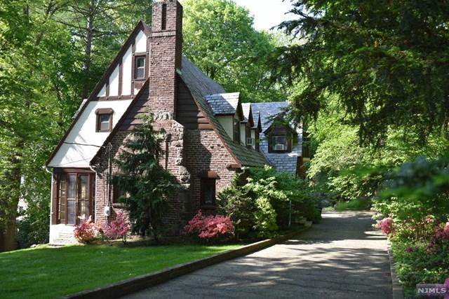 7 Edward Court - Photo 1