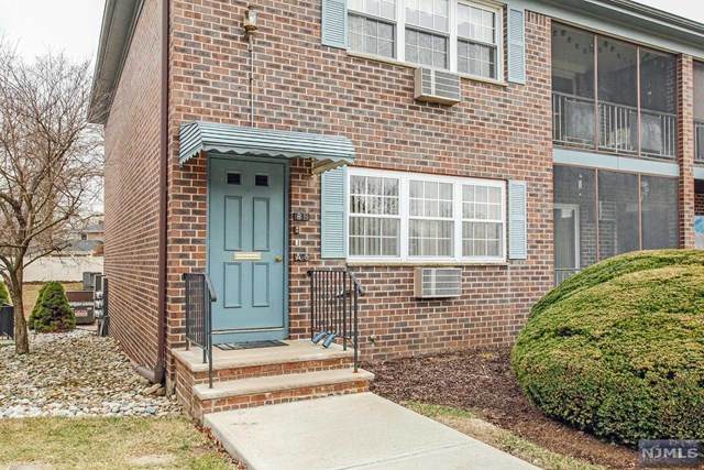 580 Bloomfield Avenue - Photo 1