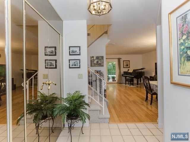 698 Bloomfield Avenue - Photo 1