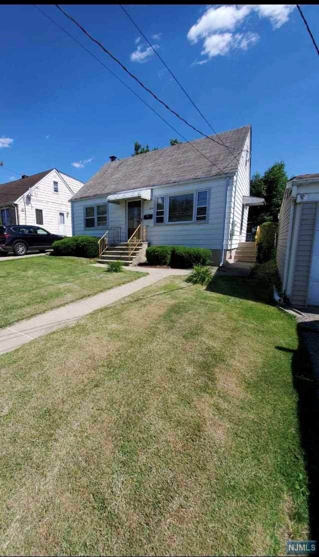 396 Van Bussum Avenue - Photo 1
