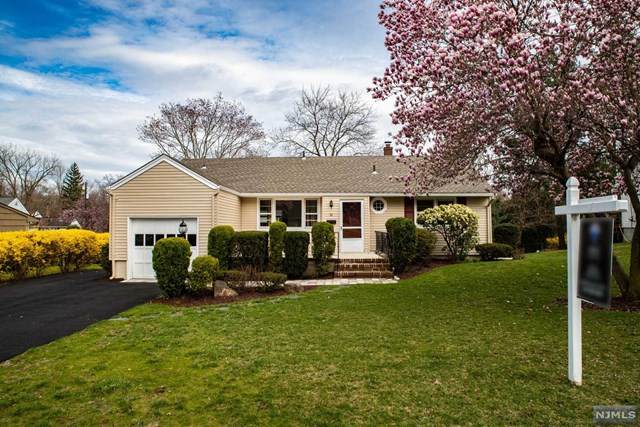 32 Deacon Place - Photo 1