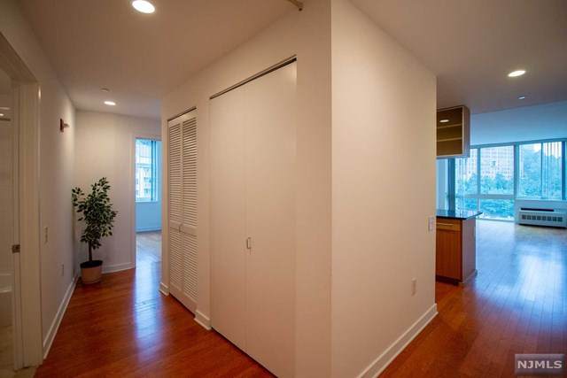 911 Hudson Park - Photo 1