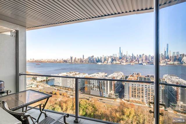 899 Boulevard East - Photo 1
