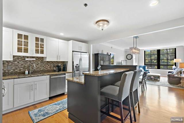 1025 Maxwell Lane - Photo 1