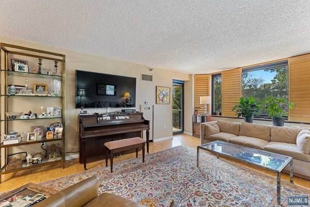 1512 Palisade Avenue - Photo 1