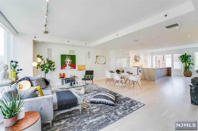 304 Garden Street - Photo 1