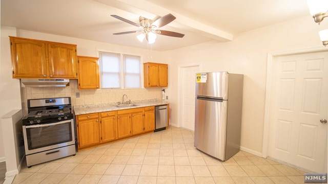 824 28th Street - Photo 1