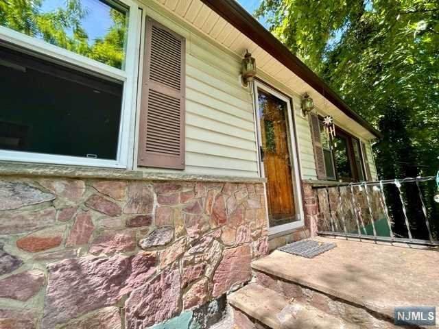 101 Union Avenue - Photo 1