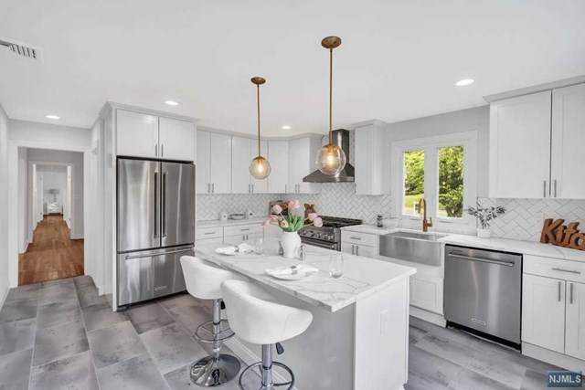 475 Lincoln Avenue - Photo 1