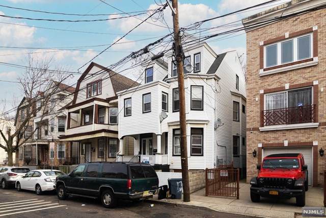 176 9th Street - Photo 1