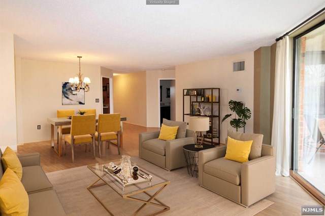 219 Harmon Cove Tower - Photo 1