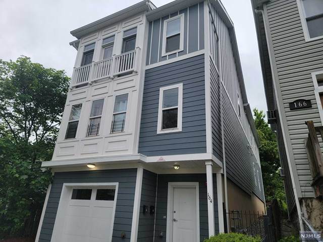 164 Parrow Street - Photo 1