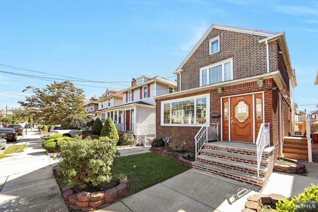 911 80th Street - Photo 1